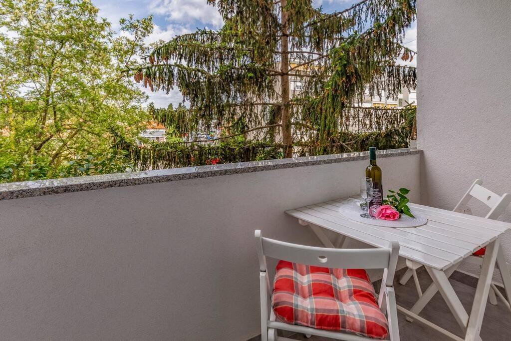 New Two Bedroom Apartment Maloni Pola Esterno foto