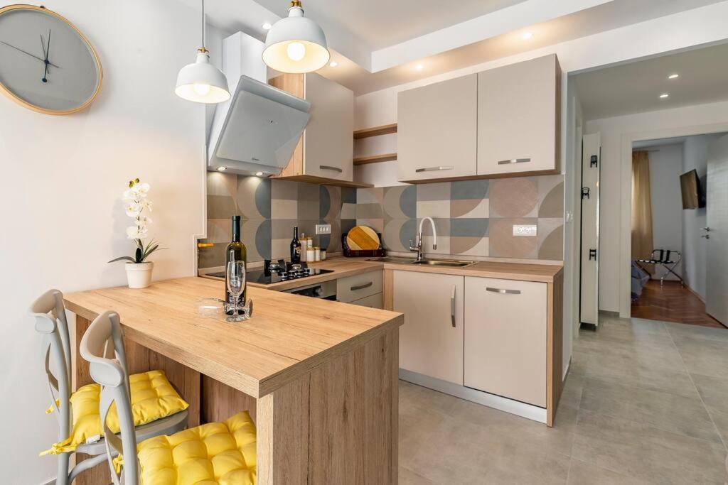 New Two Bedroom Apartment Maloni Pola Esterno foto